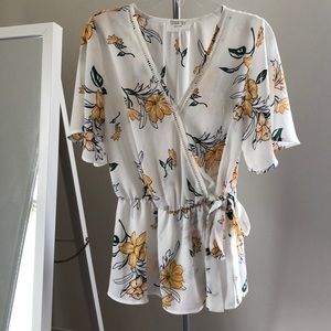 NEVER WORN: Sienna Sky Sheer Short Sleeve Blouse